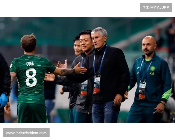 裁判最后时刻判罚引争议，两队主帅赛后表达不同看法